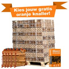 96 zakken Pini Kay briketten + gratis oranje feestverlichting of aanmaakhout